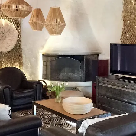 3 Bedroom Cozy In Les Angles * Les Angles (Gard)