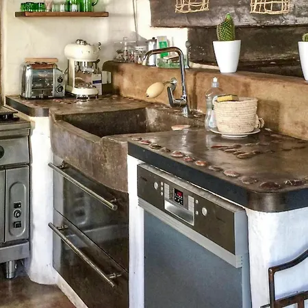 3 Bedroom Cozy In Les Angles Les Angles (Gard)